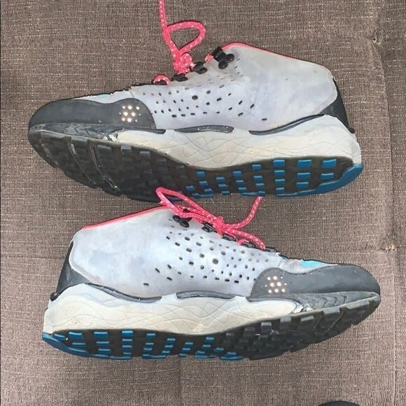 MEN’S 10 NIKE ACG LIGHTWEIGHT TRAIL SHOES/BOOTS - Picture 1 of 9